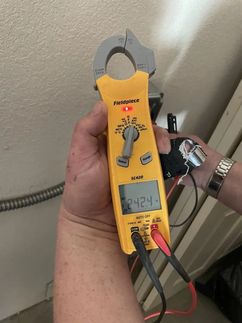 Voltage testing with clamp meter during Generator Installation in Chalmette